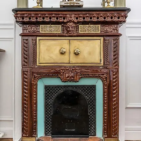 Historic Marais Montorgueil Apartment Paris