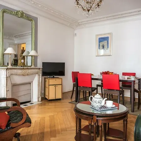 Historic Marais Montorgueil Apartment Paris