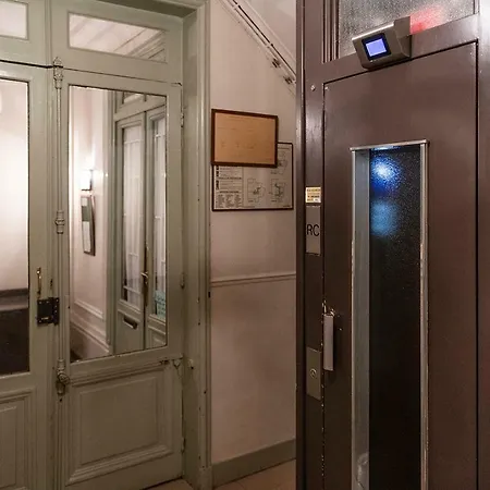 Historic Marais Montorgueil Apartment