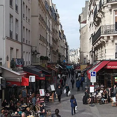 Historic Marais Montorgueil Apartment Paris