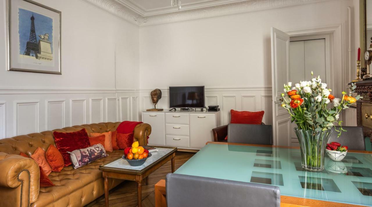 Historic Marais Montorgueil Apartment Paris