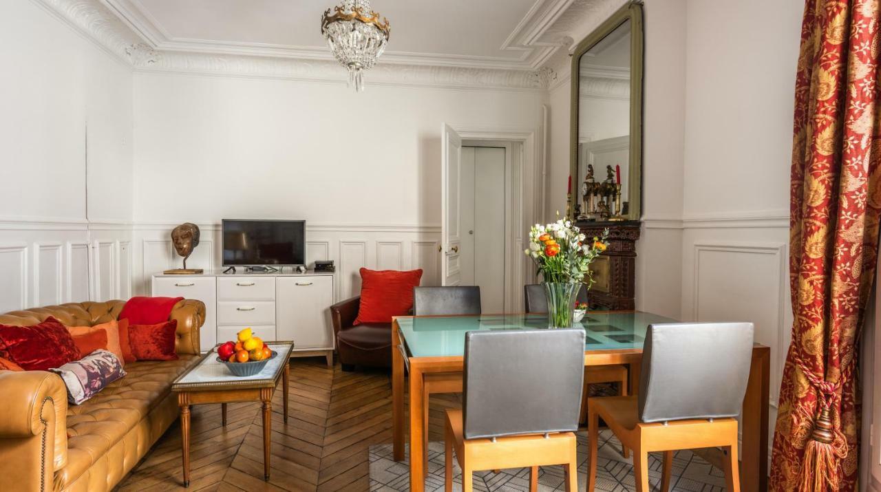 Historic Marais Montorgueil Apartment *