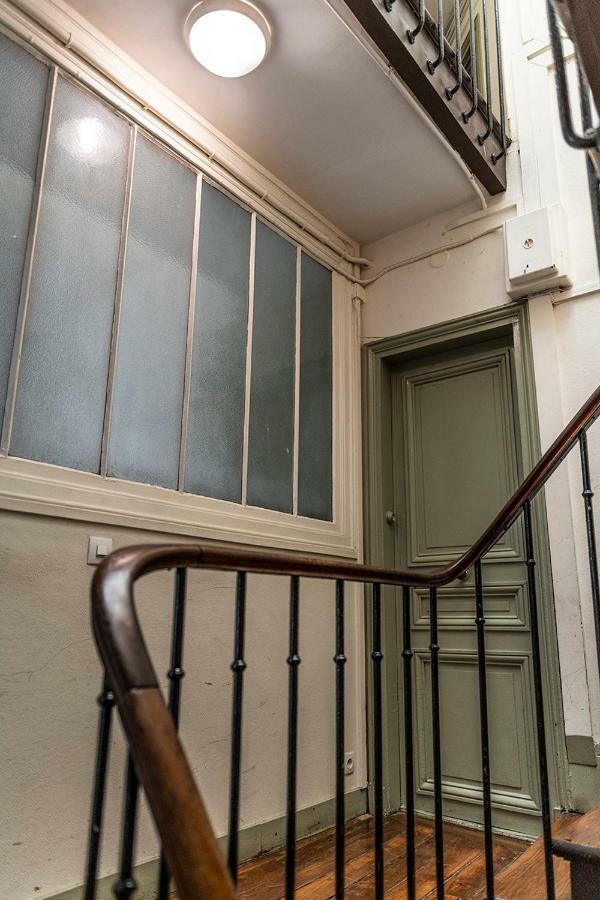 Historic Marais Montorgueil Apartment *